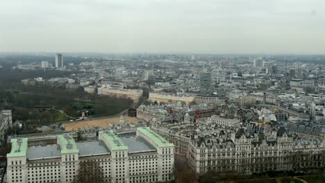 Vista-de-las-aves-de-Londres-con-las-estructuras