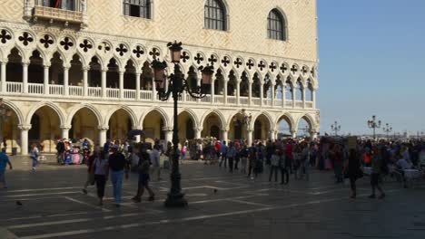 italy-evening-time-ducale-palace-crowded-square-restaurant-panorama-4k