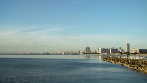 Stadt-mit-Wolkenkratzern-und-Gebäuden.-Philippinen,-Manila,-Makati