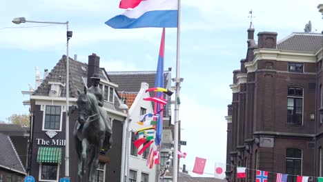 Lots-of-different-nations-flag-hanging