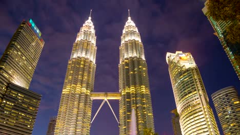 Kuala-Lumpur-City-Centre-Drehung-Sonnenuntergang-Timelapse