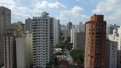 Vuelo-en-la-ciudad-de-Sao-Paulo,-Brasil