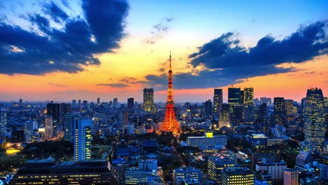 4-K.-tiempo-lapso-ver-puesta-de-sol-en-la-ciudad-de-Tokio-con-la-torre-de-Tokyo-en-Japón
