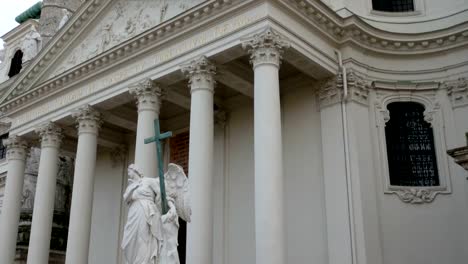 close-up-on-the-facade-of-the-Karlsplatz-church,-Vienna-Austria