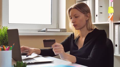 busy-business-female-enjoy-remote-purchases