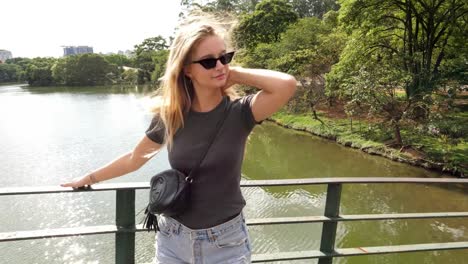 Posing-girl-on-bridge