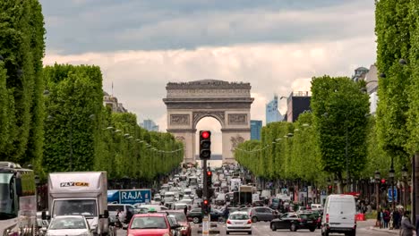 Paris-France-time-lapse-4K,-city-skyline-timelapse-at-Arc-de-Triomphe-and-Champs-Elysees