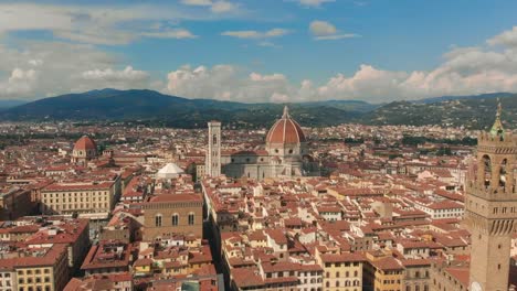 Aerial-view-of-Florence-city-and-Cathedral-of-Santa-Maria-del-Fiore-4K-Drone-Video