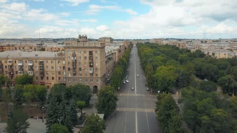 Drone-flight-over-the-main-street-of-Magnitogorsk