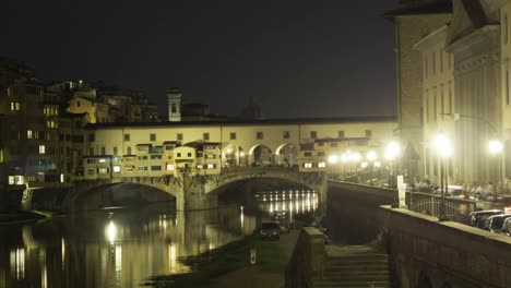 Hyperlapse-en-noche-de-Ponte-Vecchio-en-4k