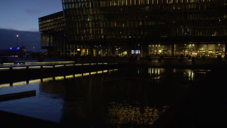 Galeria-de-Harpa-in-der-Nacht,-Timelapse