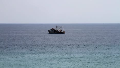 Fischerboot-am-Meer