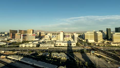 Zeitraffer-der-Las-Vegas-Strip-bei-Sonnenuntergang