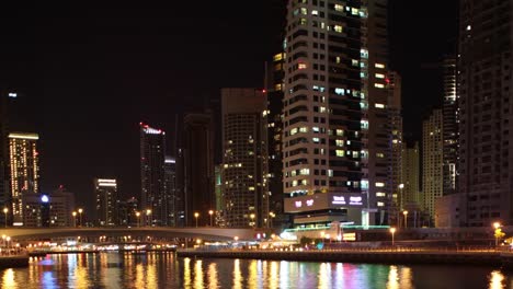 marina-de-dubai-fountain-4-K-time-lapse-de-Emiratos-Árabes-Unidos