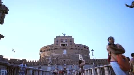 Castel-Santangelo-fortress-and-bridge-view-in-Rome,-Italy