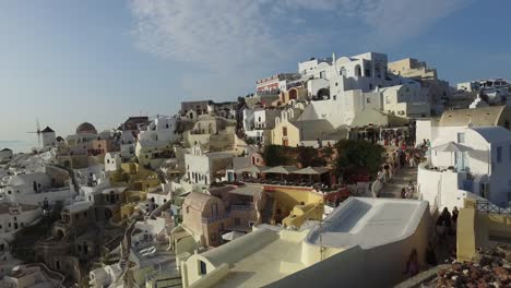 Oia-santotini-bajo-la-puesta-del-sol