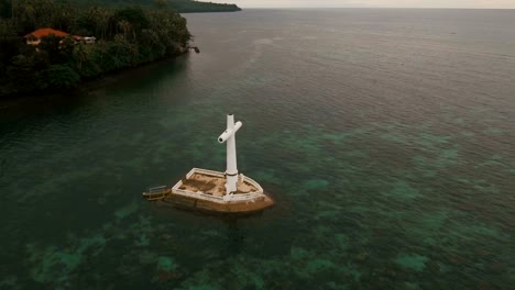 Catholic-cross-in-the-sea