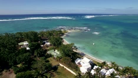 Vista-aérea-de-la-línea-de-la-costa-de-Isla-Mauricio