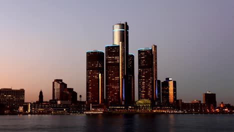 Night-timelapse-of-the-Detroit-skyline