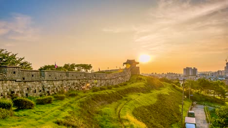 Timelapse-of-Hwaseong-Fortress-in-Suwon,-South-Korea.