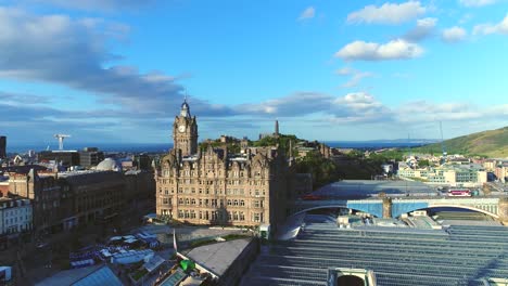 Aerial-view-of-Edinburgh,-Scotland