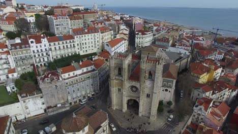 Catedral-Santa-Maria-Maior-de-Lisboa,-Portugal