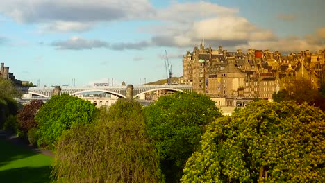 Blick-auf-Edinburgh-Stadt-bei-Sonnenuntergang,-Schottland,-Vereinigtes-Königreich,