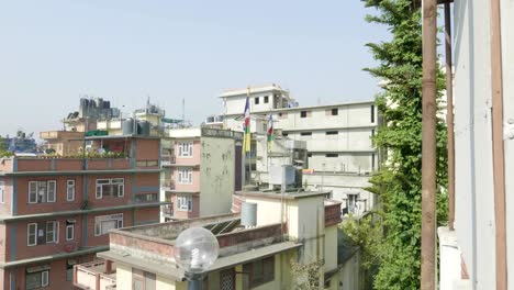 Panoramablick-über-die-Stadt-Kathmandu-mit-Dächern,-Nepal.