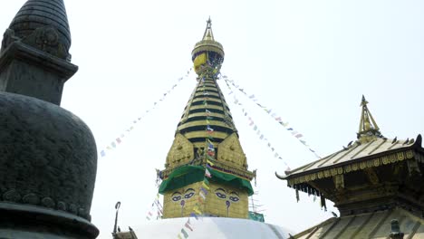 Famoso-Sawayambhunath-mono-templo-en-Katmandú,-Nepal.