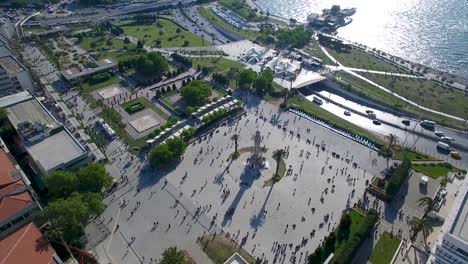 Izmir-Ansicht-Airvideo-Drohne-Uhrturm,-Izmir-korfezi