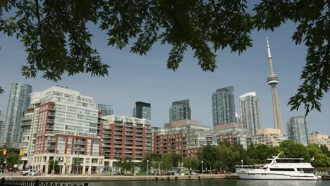 Downtown-city-view-of-Toronto-Ontario-Canada