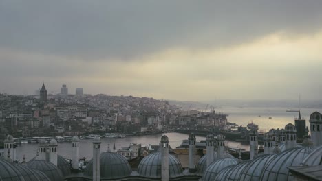 Mezquita-de-Süleymaniye-de-timelapse-y-puente-del-Bósforo-al-amanecer