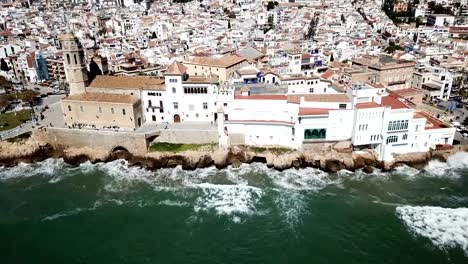 Paisaje-de-la-pintoresca-ciudad-española-de-Sitges