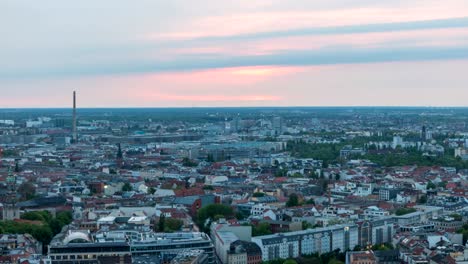 Lapso-de-tiempo-de-Alemania-Berlín-4K,-vista-aérea-ciudad-horizonte-timelapse-atardecer