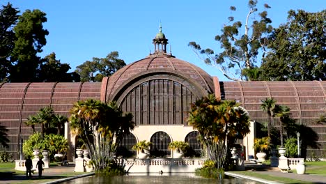 Balboa-del-edificio-botánicos