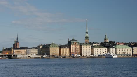 Ferry-llegar-a-Gamla-stan