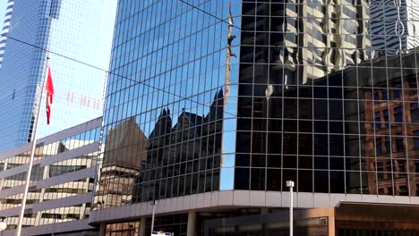 Reflejo-de-Toronto-Old-City-Hall