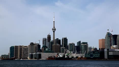 Vista-al-puerto-y-de-la-ciudad-de-Toronto,-Canadá