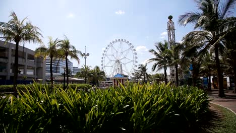 Ferris-wheel-at-an-amusement-park