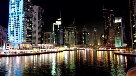 Lapso-de-tiempo-del-noche-UHD-de-4-K-Dubai-Marina,-Emiratos-Árabes-Unidos