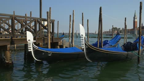 italy-famous-venice-city-sunset-light-san-marko-bay-gondola-station-4k