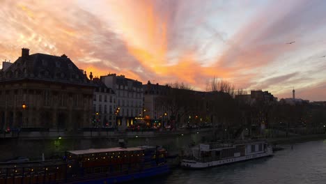 Frankreich-Sonnenuntergangszeit-sky-Paris-Seine-am-Flussufer-Stadtpanorama-4k