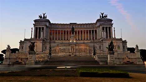 Secuencia-timelapse-de-Altare-della-Patria-y-Piazza-Venezia-en-Roma,-Italia