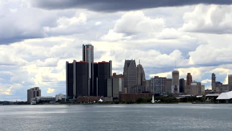 Skyline-von-Detroit-von-Belle-Isle