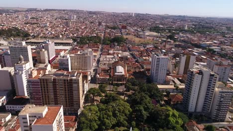 Antena-ciudad-vista-de-Ribeirao-Preto,-Sao-Paulo,-Brasil