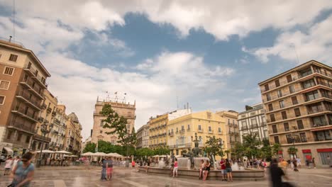 Plaza-de-la-Virgen-ciudad-vieja-de-Valencia,-España