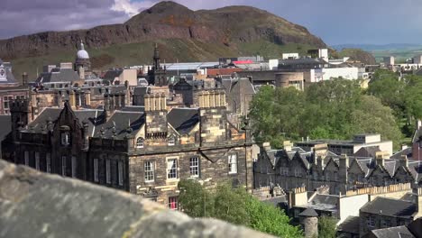 Blick-auf-die-Skyline-Stadtzentrum-von-Edinburgh,-Schottland,