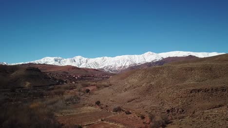 Paisaje-aéreo-de-la-Cordillera-del-Atlas-en-Marruecos