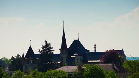 switzerland-sunny-day-bern-cityscape-castle-panorama-4k-timelapse