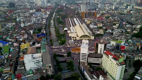 Hua-lum-pong,-Bangkok-train-station,-4k-video